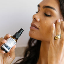 Load image into Gallery viewer, VITAMIN C SERUM - 30ML